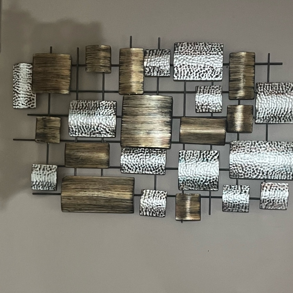 Wall decor - Picture 2 of 2